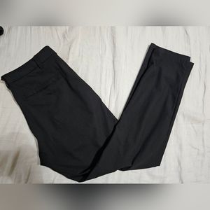 Lululemon Commission Slim in black